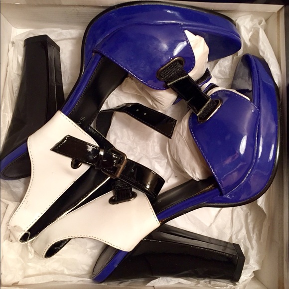 💙 VINTAGE “Newport News” color-block HEELS - Picture 5 of 8